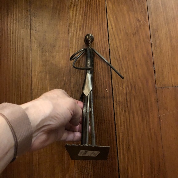 Dancing couple - Picture 6 of 7